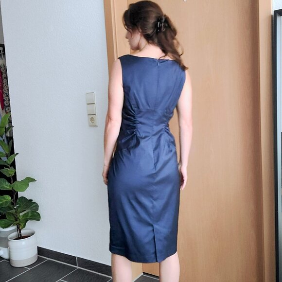 Adrianna Papell Taffeta Metallic Navy Blue Sleeveless Knee Length Evening Dress - Picture 4 of 13